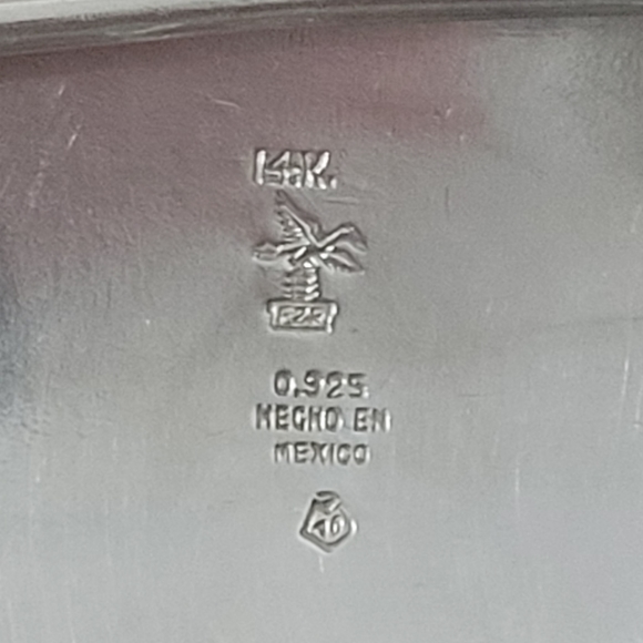 Rare 14k gold resting on 925 silver buckle. - Picture 2 of 3